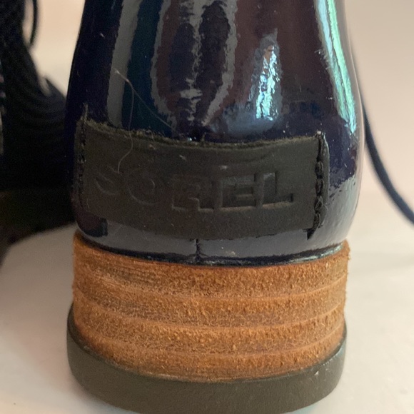 Sorel | Major | Collegiate Navy | patent leather | mesh | lace up | 6.5 | boots - Picture 7 of 13